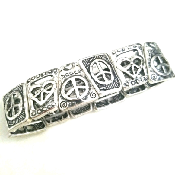 Peace sign cut out bracelet - Picture 3 of 3